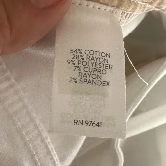 Brand New J. Jill Kick Flare White Jeans Size 14 Petite P Ankle length Raw Hem - Picture 8 of 8